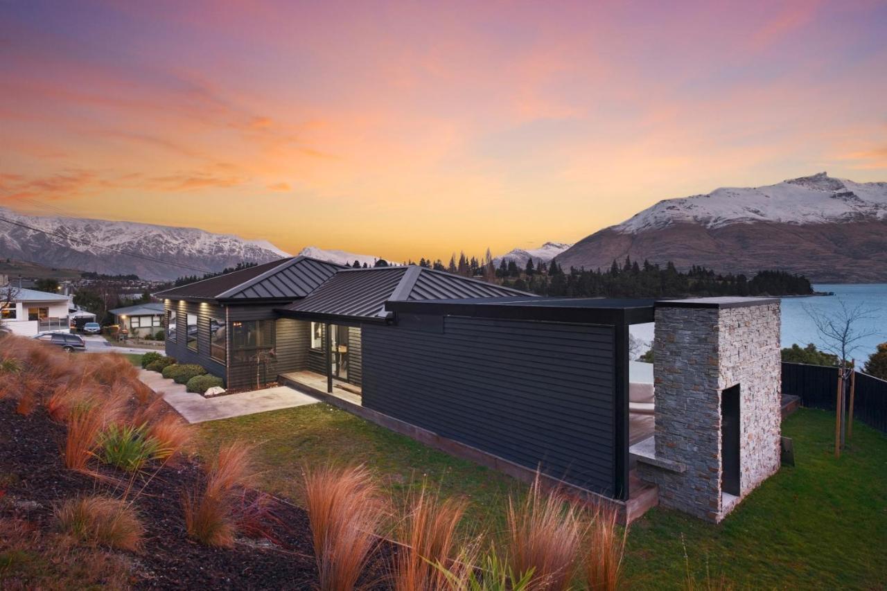 Lakeside Luxury On Suburb Street Queenstown Exterior foto