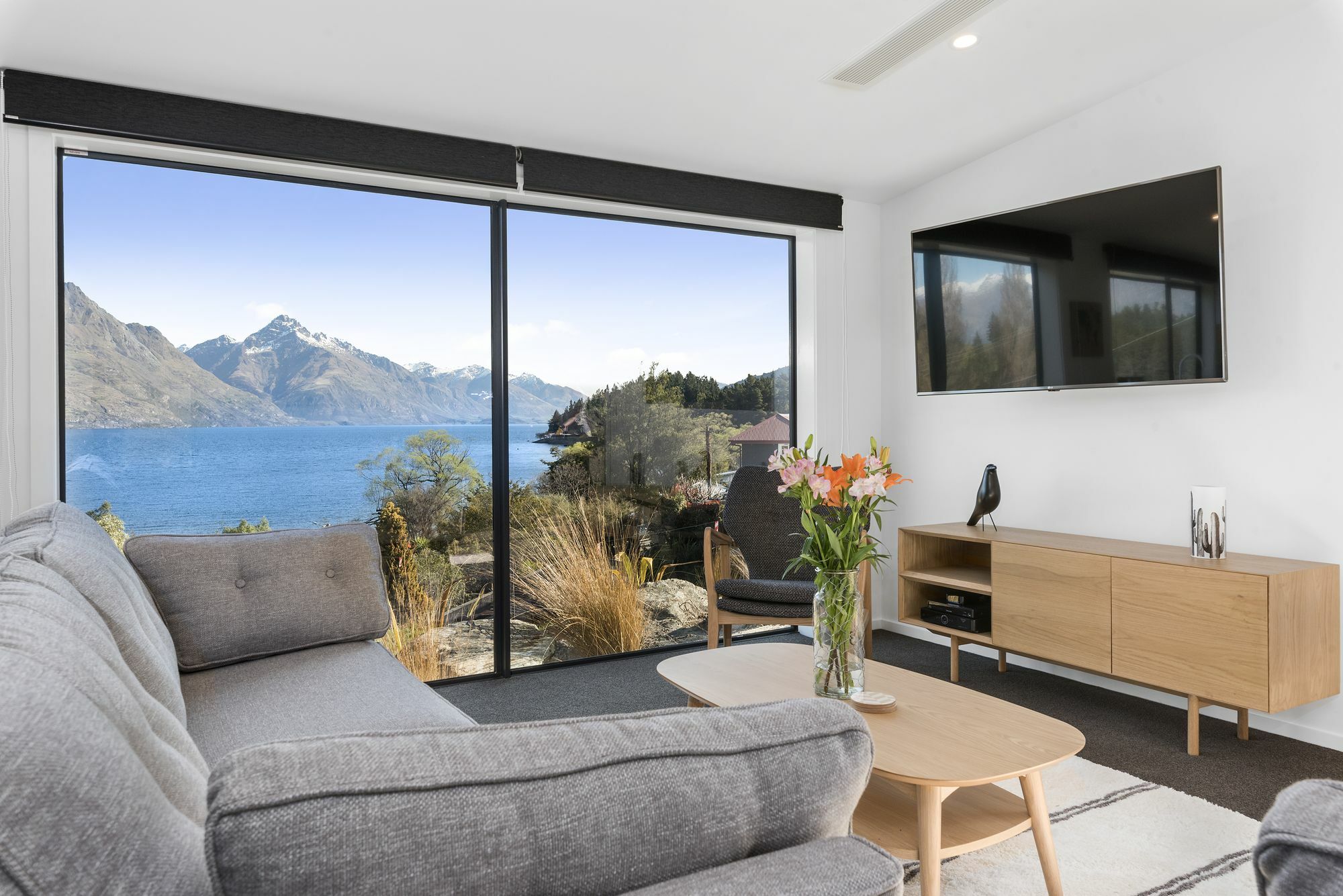 Lakeside Luxury On Suburb Street Queenstown Exterior foto
